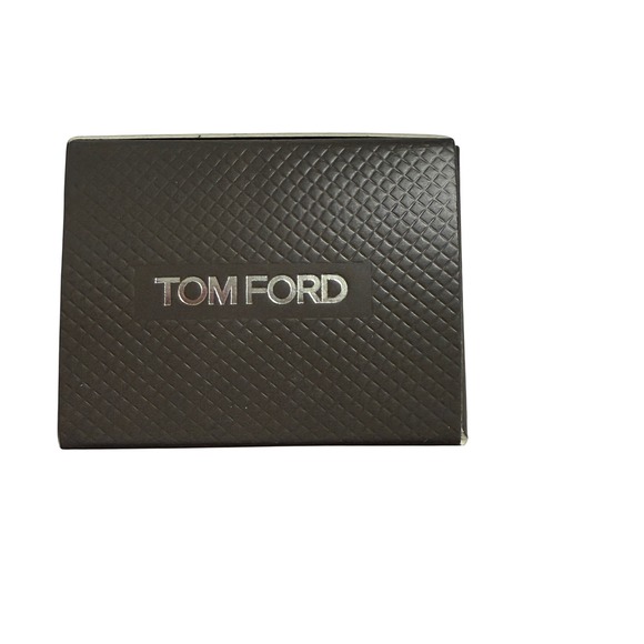 Tom Ford Oud Wood Eau de Parfum Travel Spray Size 15mL 0.5 fl oz - Picture 7 of 8